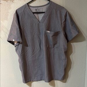 FIGS Men’s scrub top. Medium. PO# 2854 Graphite. V neck 3 pocket.